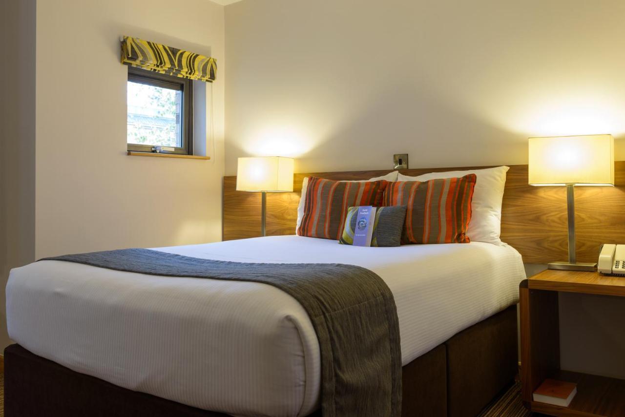 Cranfield Management Development Centre Hotel ภายนอก รูปภาพ