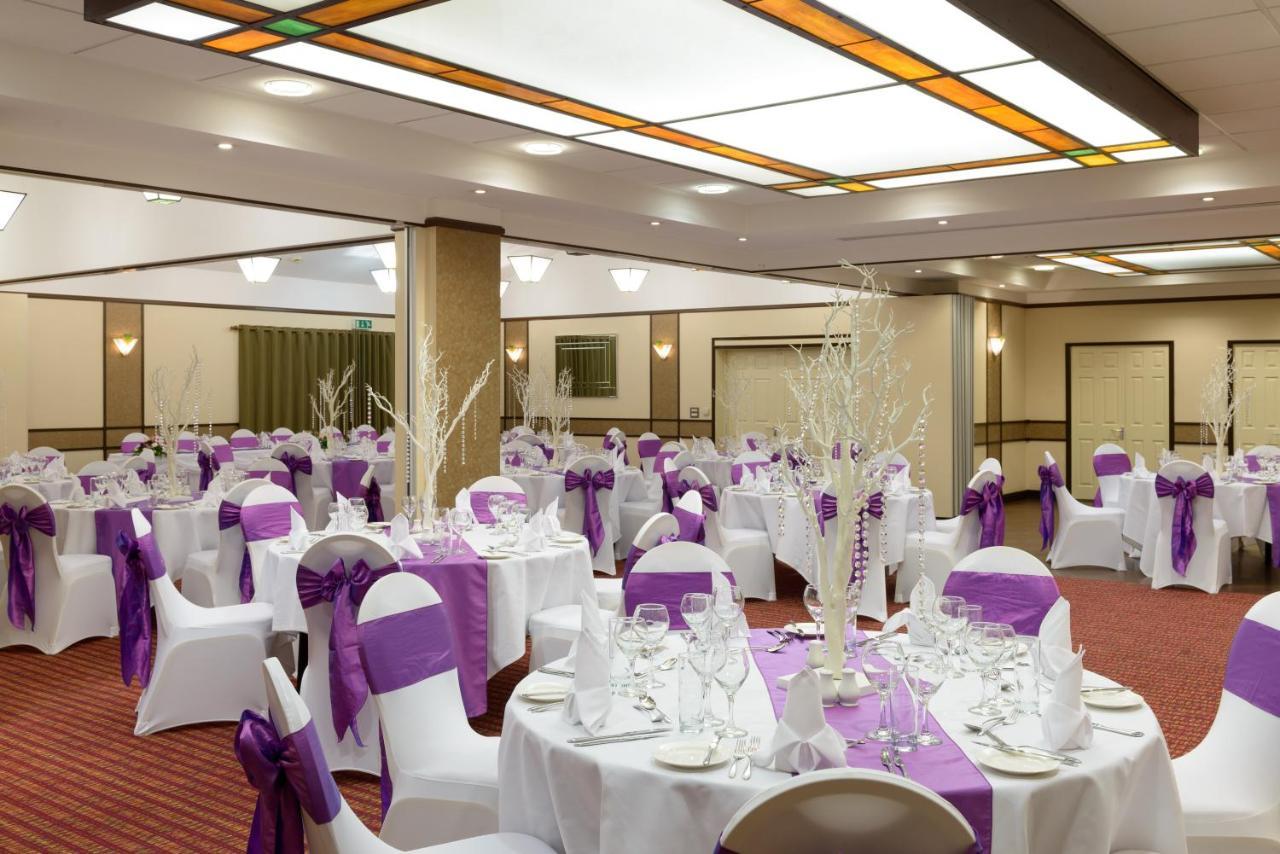 Cranfield Management Development Centre Hotel ภายนอก รูปภาพ